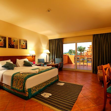 Charmillion Club Aquapark Hotel Sharm el-Sheikh Exterior photo A room at the Hilton Sharm El Sheikh