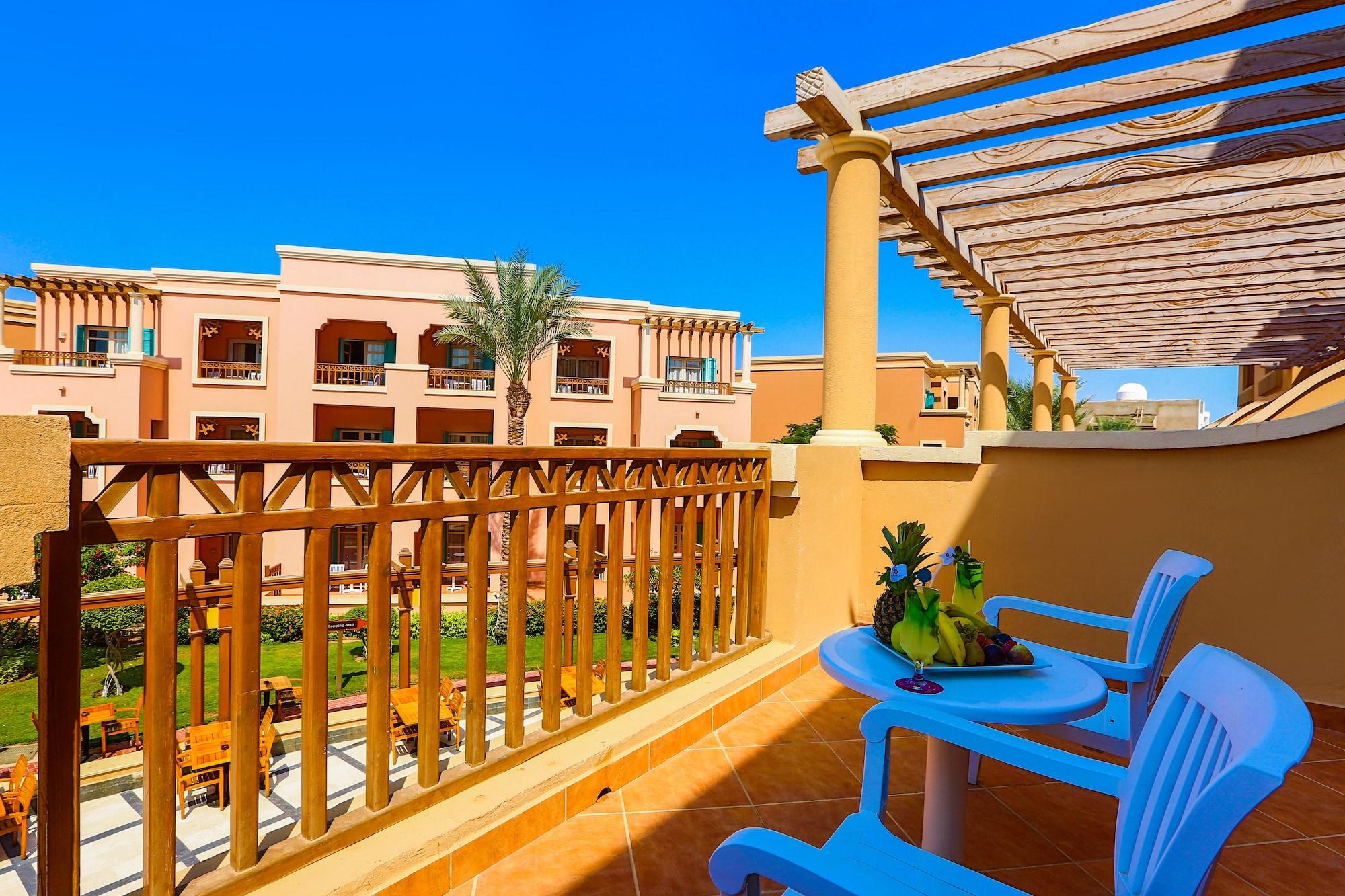 Charmillion Club Aquapark Hotel Sharm el-Sheikh Exterior photo Balcony of a villa
