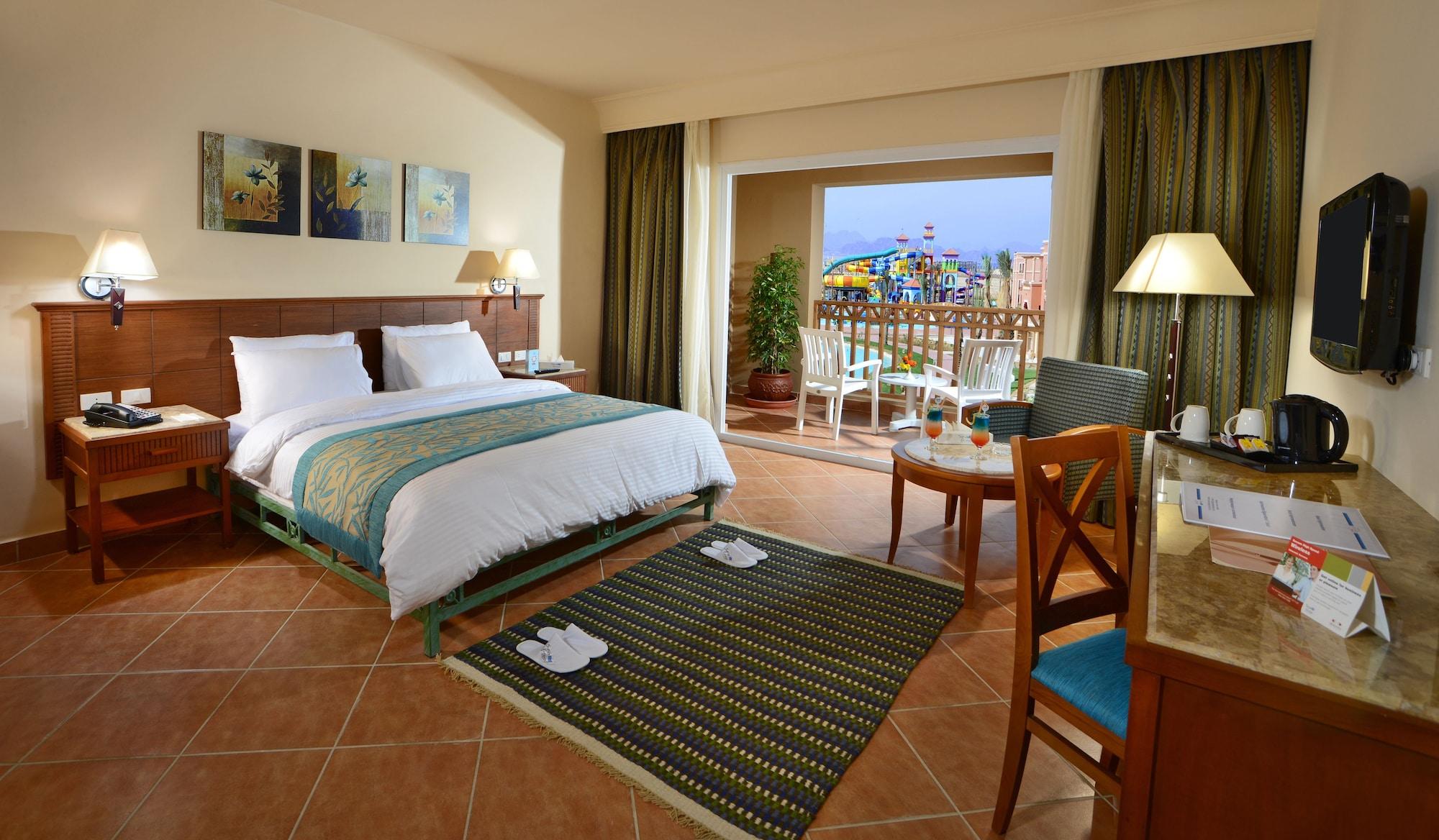 Charmillion Club Aquapark Hotel Sharm el-Sheikh Exterior photo A room at the Hilton Sharm El Sheikh