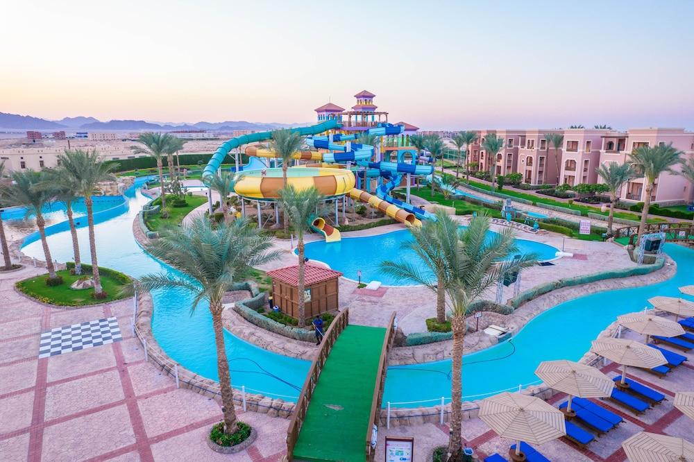 Charmillion Club Aquapark Hotel Sharm el-Sheikh Exterior photo Aqua Park at Hilton Hurghada