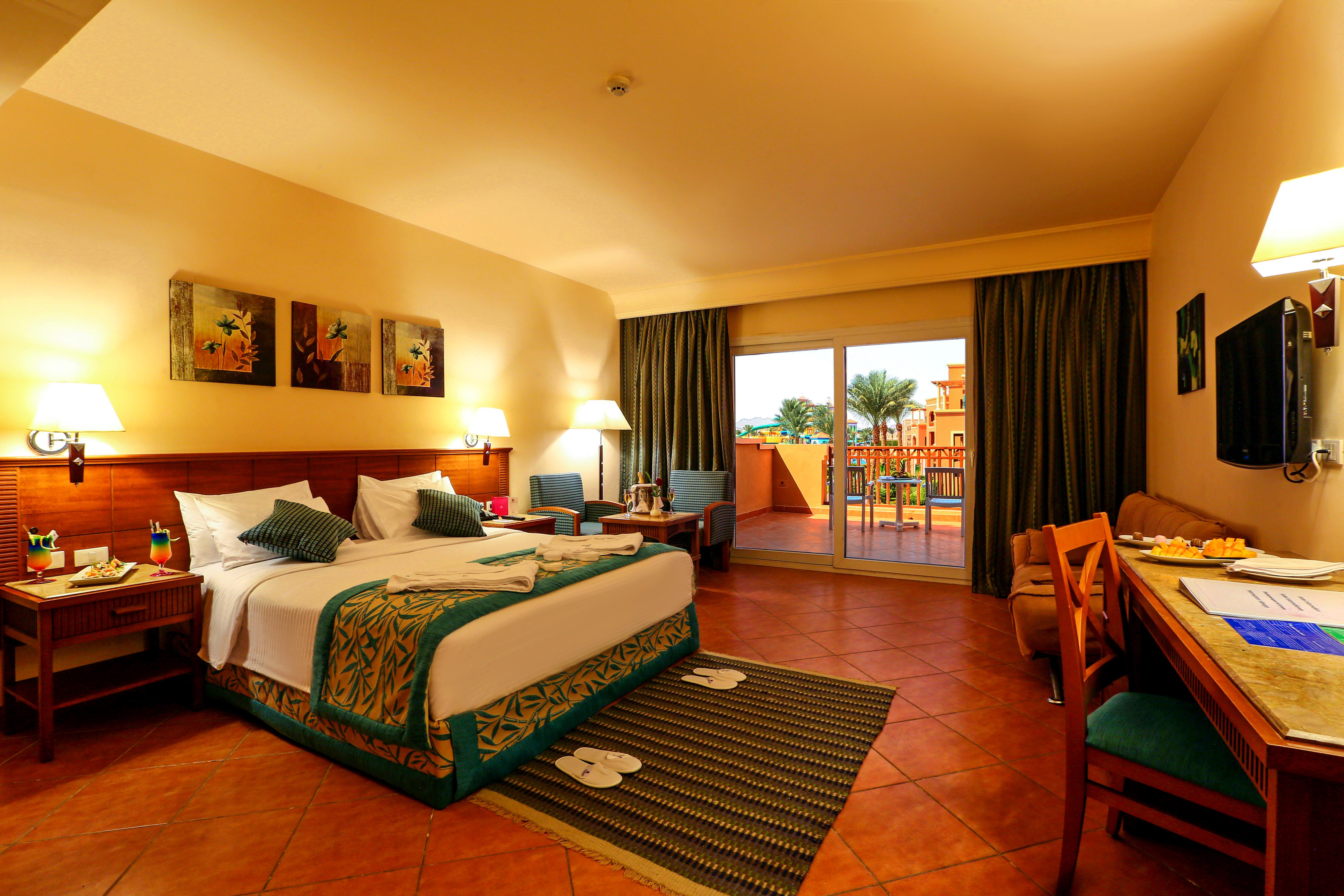Charmillion Club Aquapark Hotel Sharm el-Sheikh Exterior photo A room at the Hilton Sharm El Sheikh