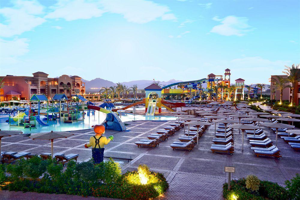 Charmillion Club Aquapark Hotel Sharm el-Sheikh Exterior photo The water park at the Hilton Luxor Resort